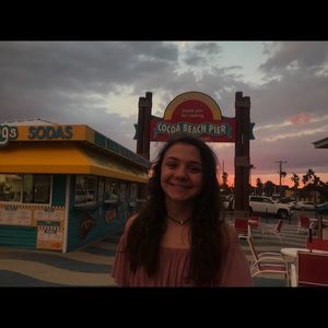 Meet your Posher, Kayla